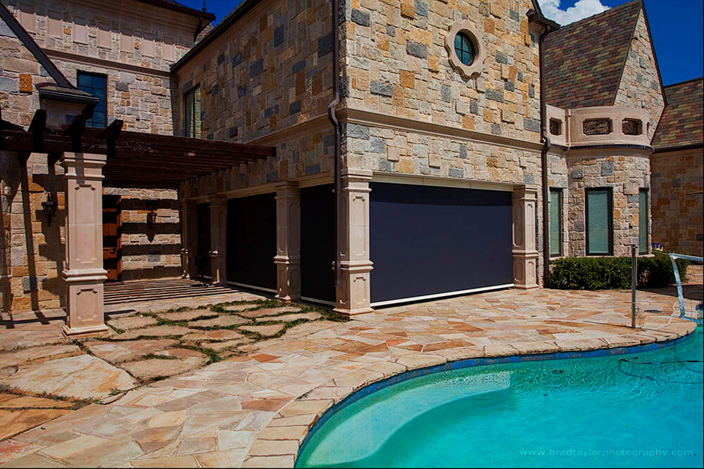 Nashville Motorized Retractable Screens