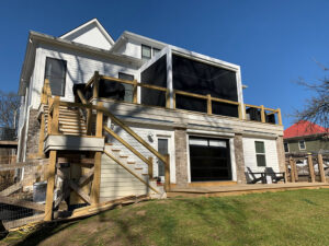 Nashville louvered roof-motorized screens